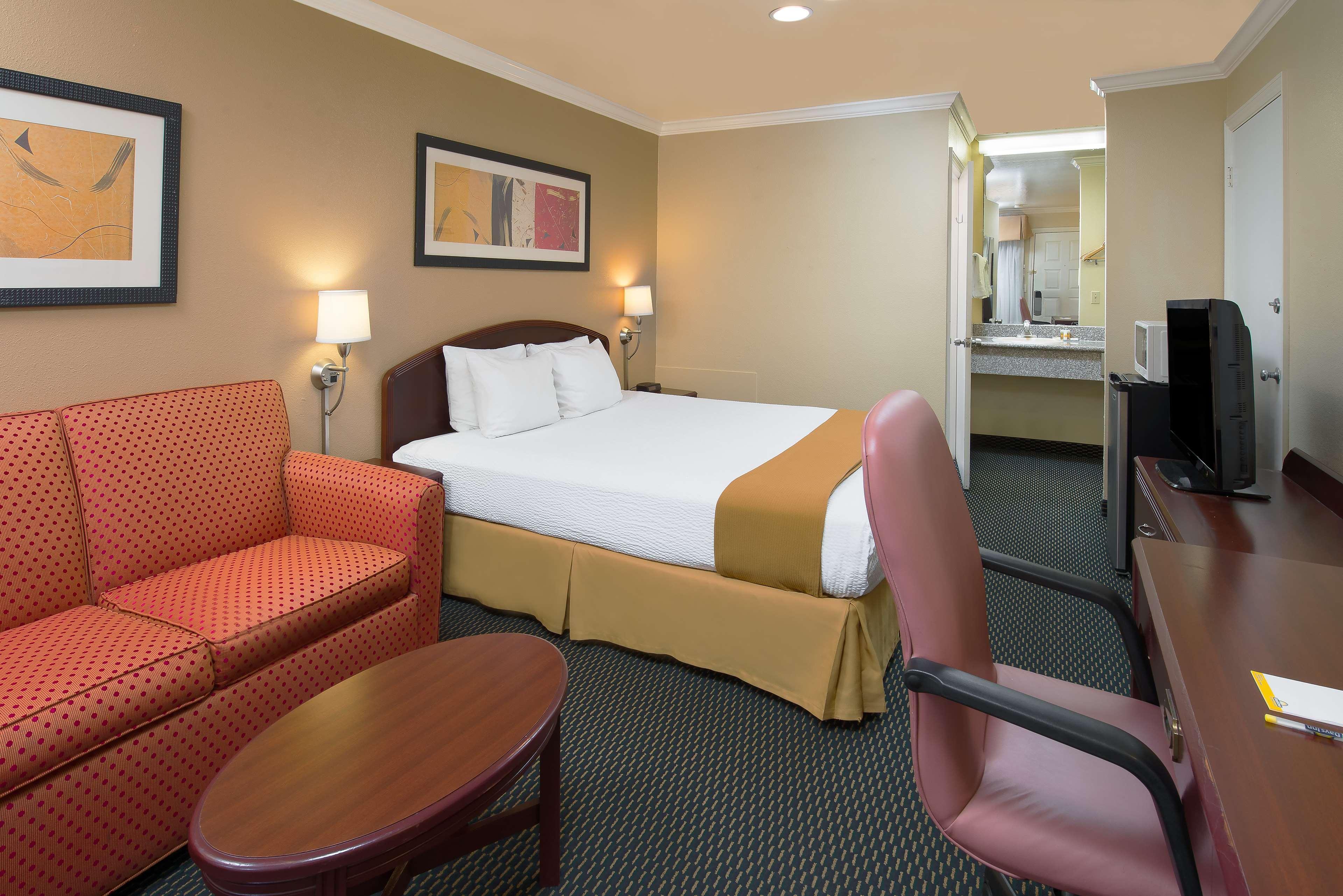 Days Inn By Wyndham Pinole Berkeley Kültér fotó